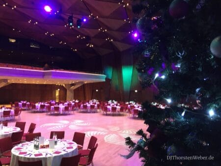 DJ für Weihnachtsfeier mit über 400 Personen